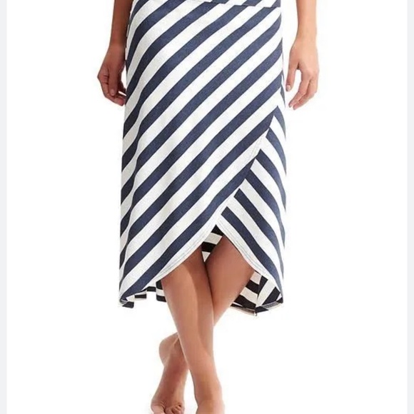 - Athleta charcoal great strip high low maxi skirt - Picture 2 of 6